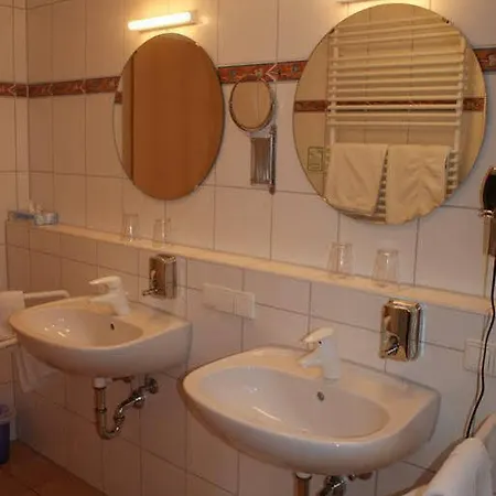 Autenrieder Brauereigasthof فندق إشنهوزِن